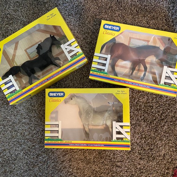 Breyer Classics - 3 Models! - Picture 1 of 12